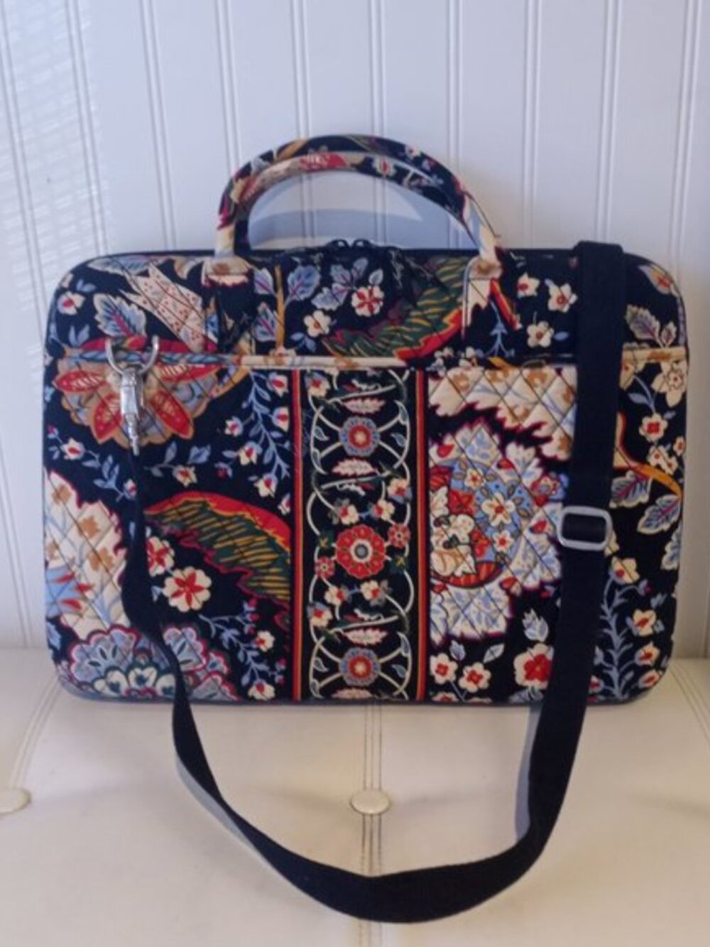 Vera Bradley Hard Shell Laptop Case – Versailles Pattern - Like New